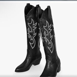 🎉 MUCCCUTE Cowgirl Embroidered KneeHigh Boots, 2” Chunky Heel,Pull On size 9 BN
